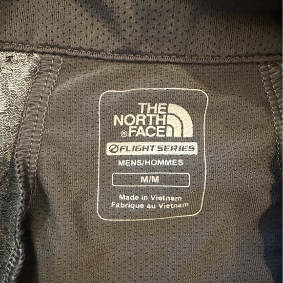 Men’s NorthFace lightweight shell - Picture 4 of 12